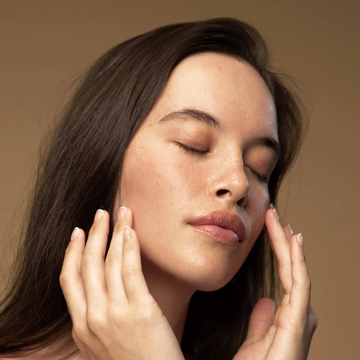 Glory Vitamin C Triple-Action Glow Toner - Image 3