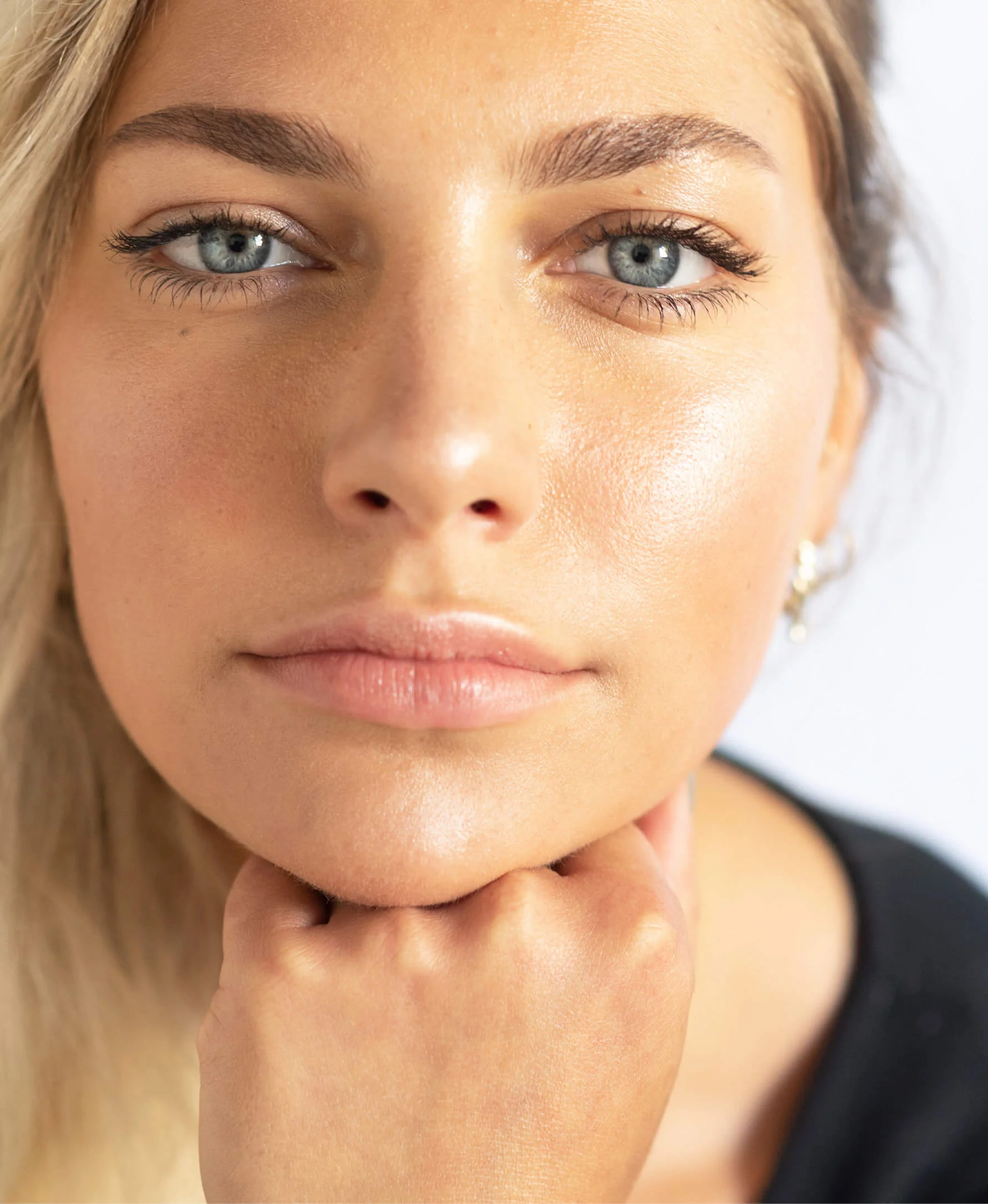 Avocado Volumising Waterproof Mascara - Image 11