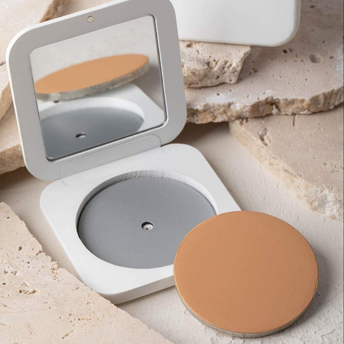 Mineral Goddess Pressed Foundation - Image 8