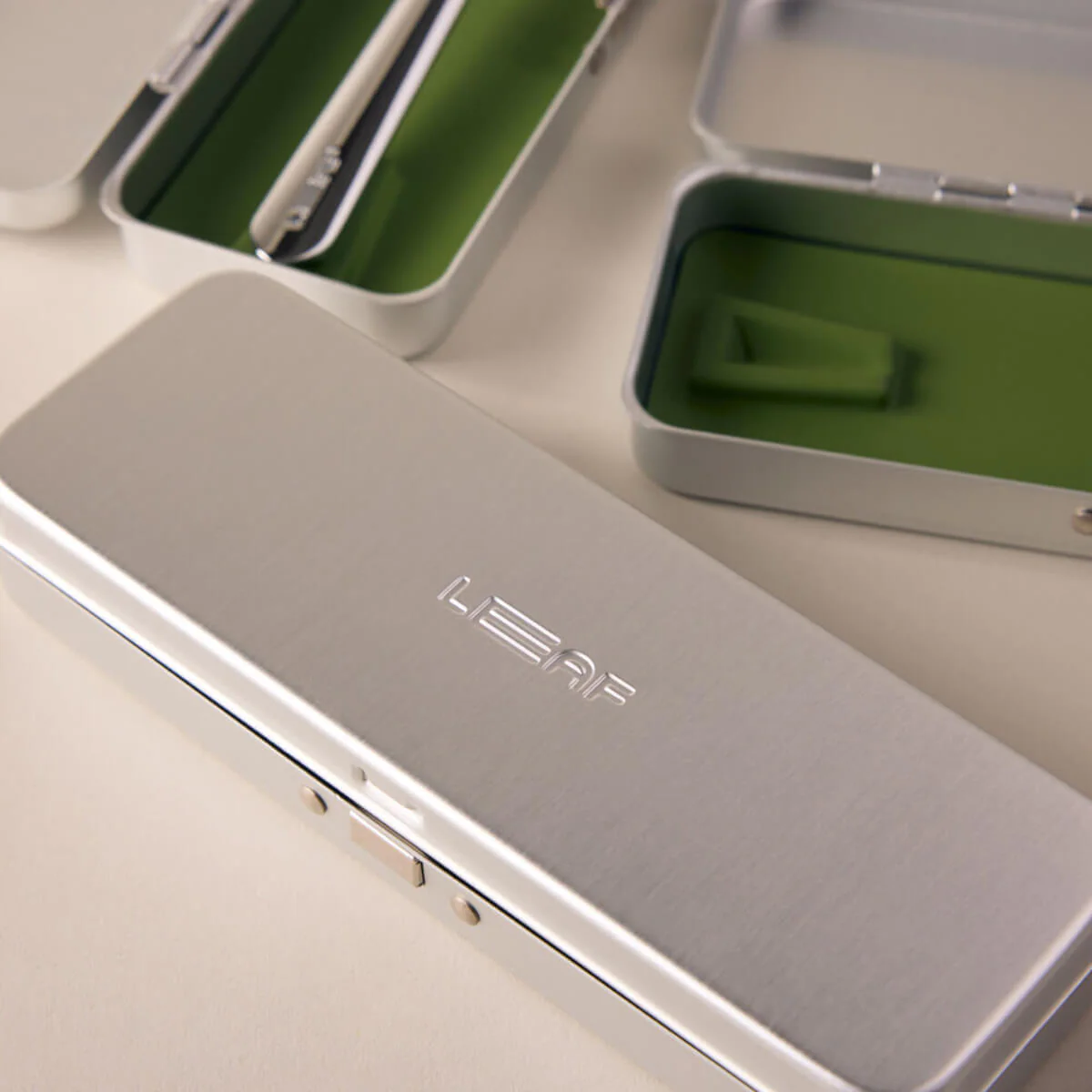 Leaf Razor Travel Case - Image 2