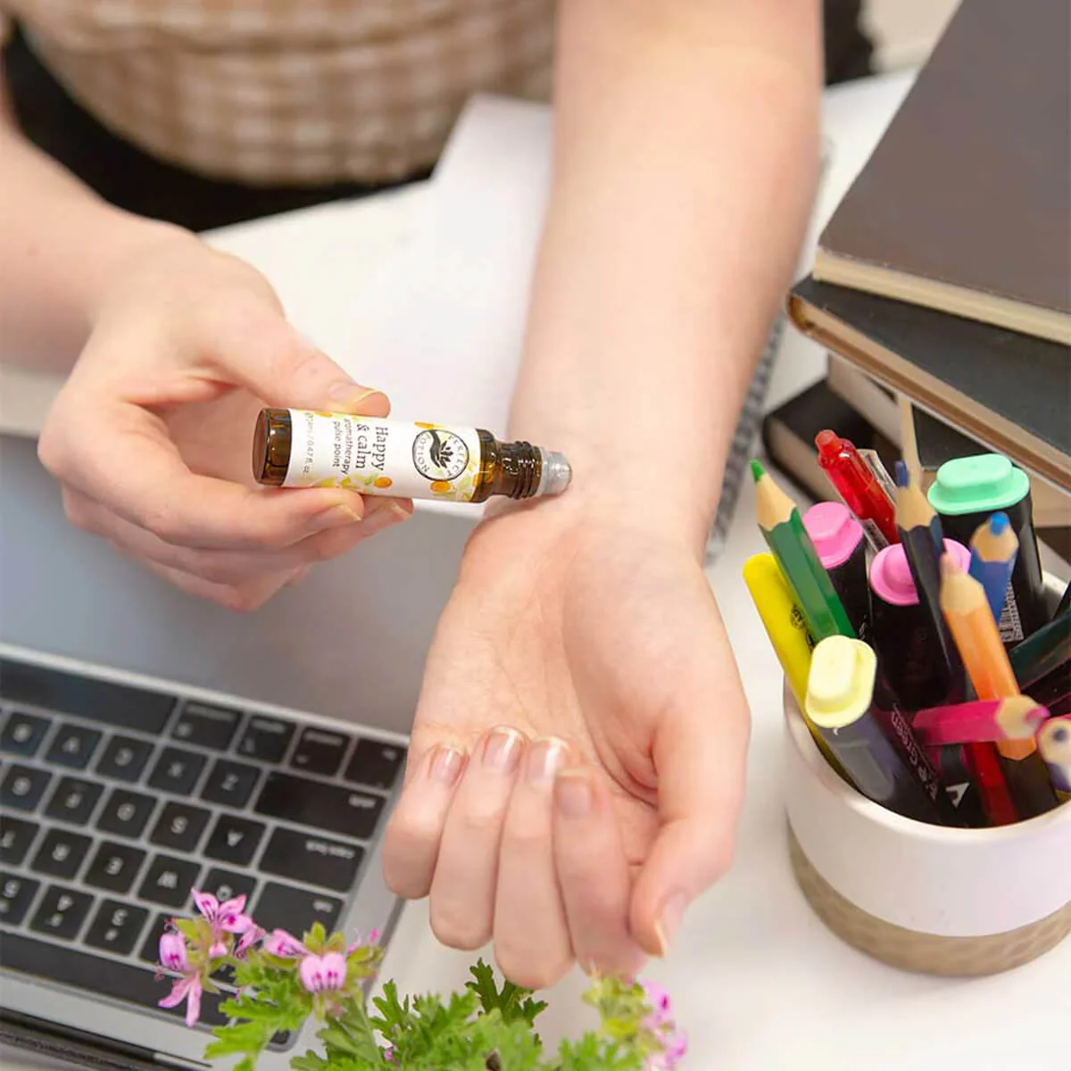 Happy & Calm Aromatherapy Pulse Point - Image 3