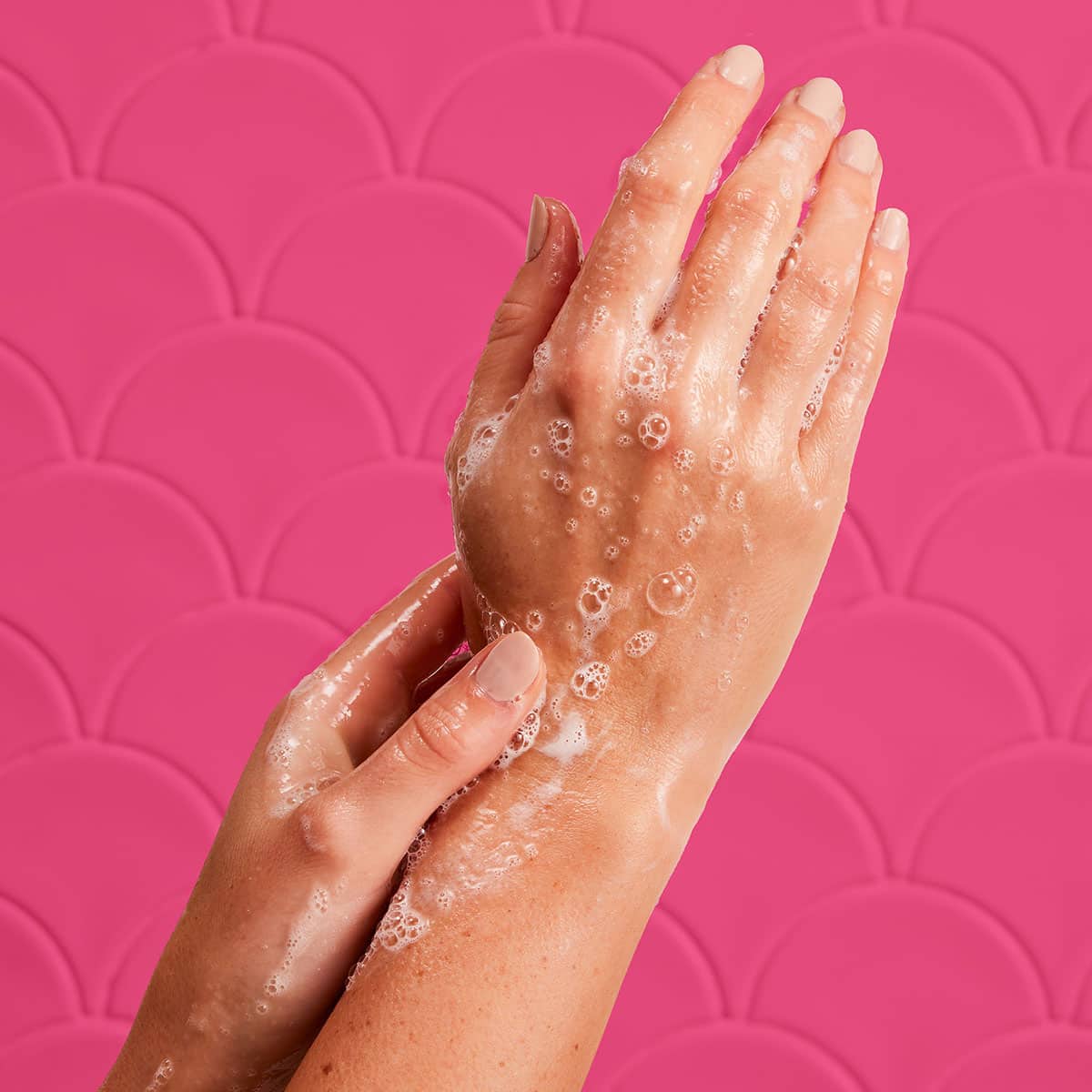 Nourishing Gel Cleanser - Image 3