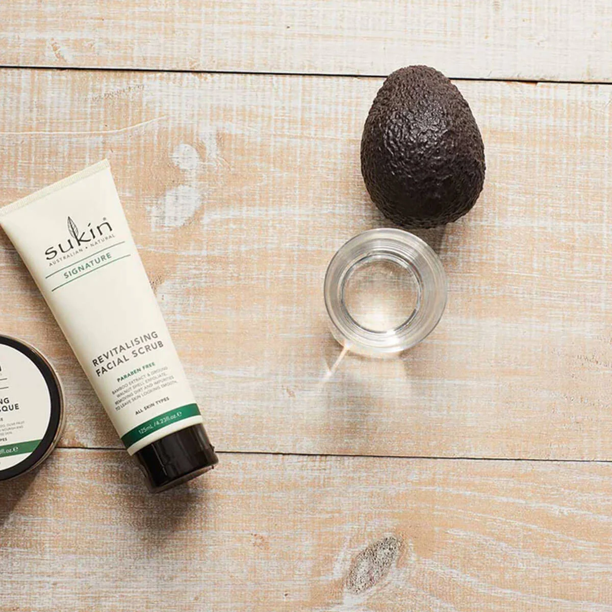 Signature Revitalising Facial Scrub - Image 2